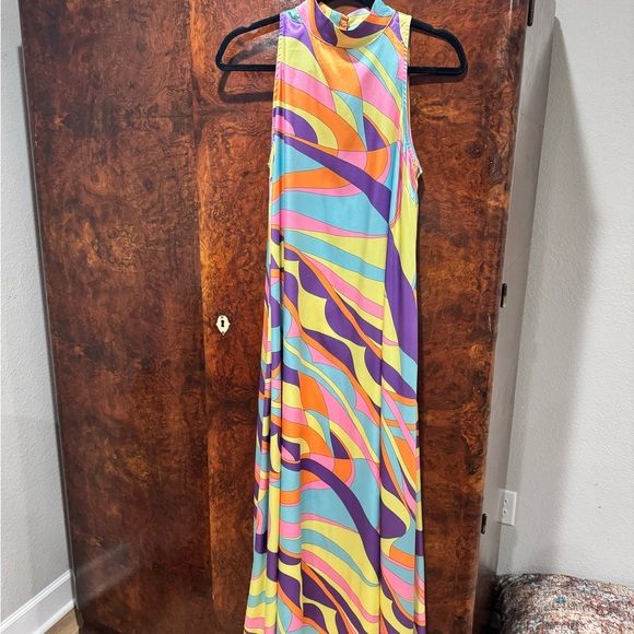 KARLIE Groovy Halter Maxi Dress. - Picture 2 of 6
